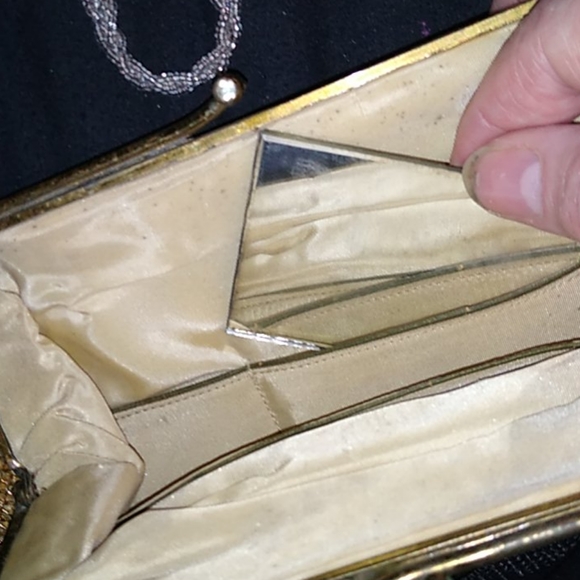 Two Vintage Bags - Picture 9 of 9